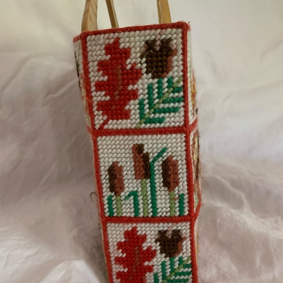 Vintage Fall 1970’s Needlework Patchwork handbag - Picture 4 of 6